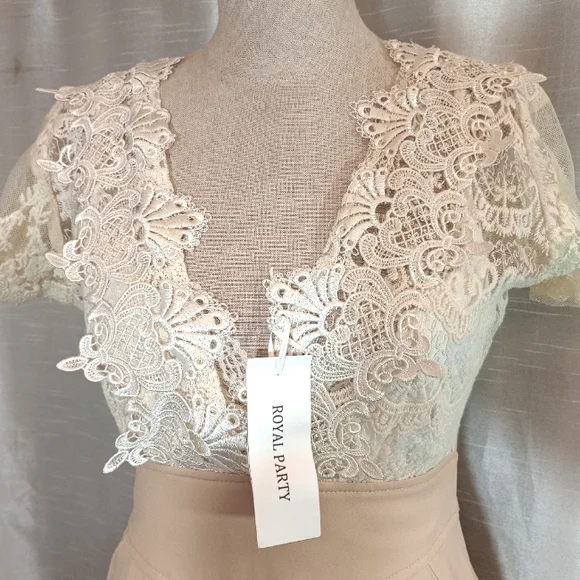 Royal Party Dress, TAG, Mini Ivory Lace Empire Waist, beige Skirt+Camisole, 6 - Picture 3 of 14